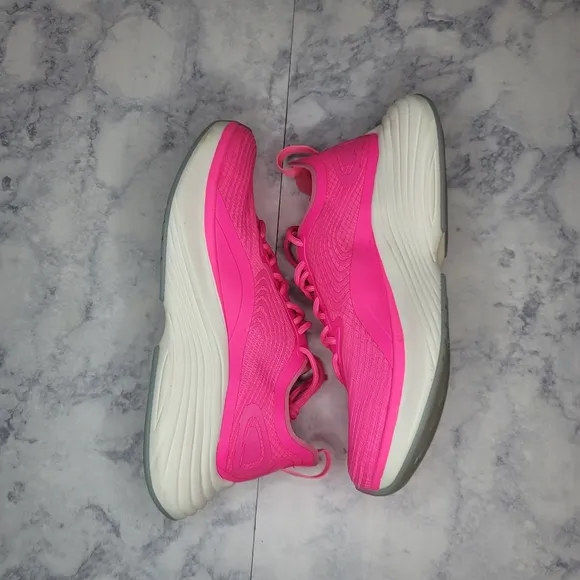 ⭐️ APL Streamline Running Shoes Fusion Pink Limited Edition BCA 6.5 Lightweight