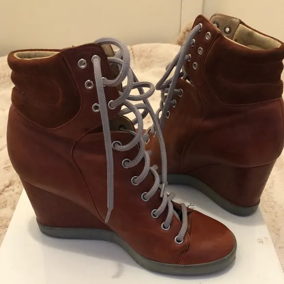 🔥 Chloe rust wedges 🔥