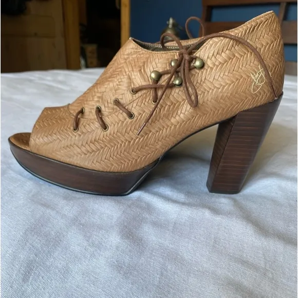 🆕 John Fluevog Summertime Ashbury Shoes