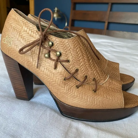 🆕 John Fluevog Summertime Ashbury Shoes