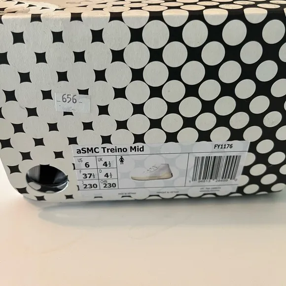 🆕 NIB with tags women’s adidas by Stella MCCartney‎