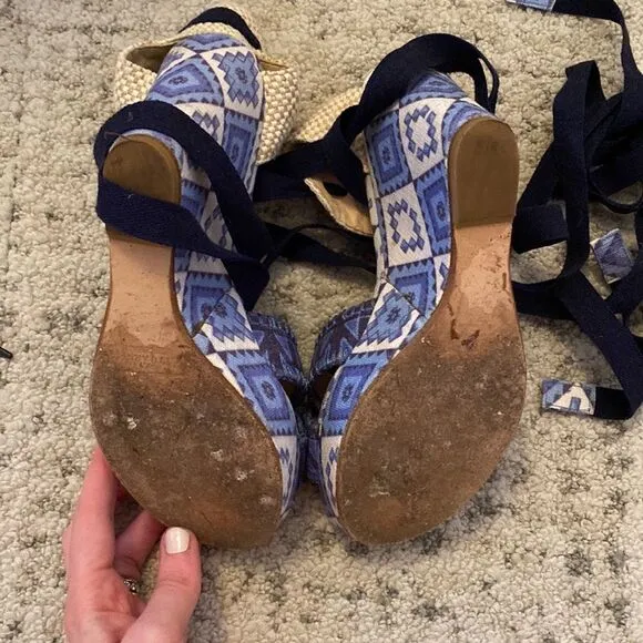 💙 Theodora Callum Biarritz Holiday Wedges in Blue and White