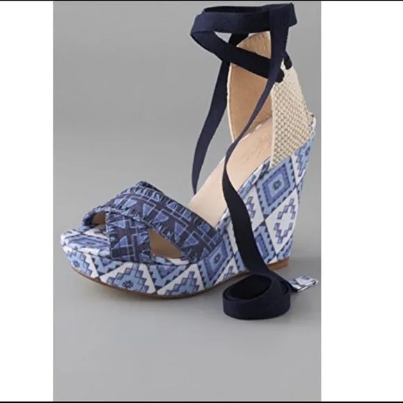 💙 Theodora Callum Biarritz Holiday Wedges in Blue and White