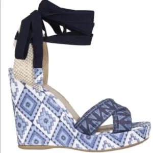 💙 Theodora Callum Biarritz Holiday Wedges in Blue and White
