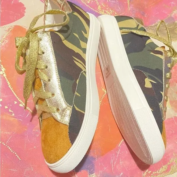 🛍️ Women’s  Natural Breeze Dale  Silver Metallic fashion Sneaker Size: 8 1/2💥