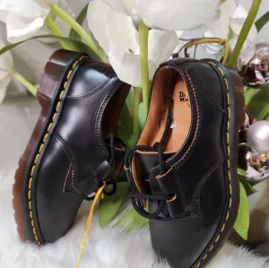 1461 WOMEN'S SMOOTH LEATHER OXFORD SHOES size5
