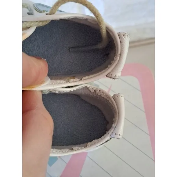 1980's Nike Baby Boy Crib Shoes  Original Pink Blue Tin Made Korea Collectible