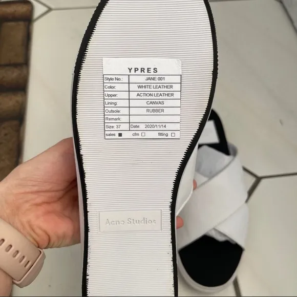 ACNE STUDIOS ?? New white basic criss cross open toe slippers