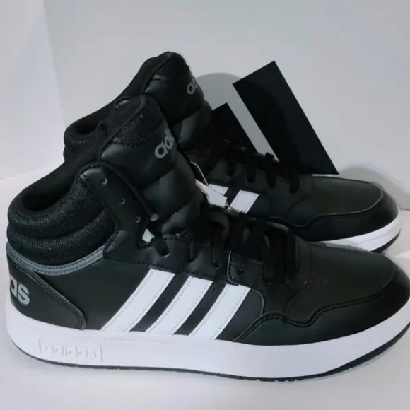 Adidas Hoops 3.0 Mid Men's Sneakers Size 8.5 New with box.