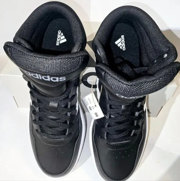Adidas Hoops 3.0 Mid Men's Sneakers Size 8.5 New with box.