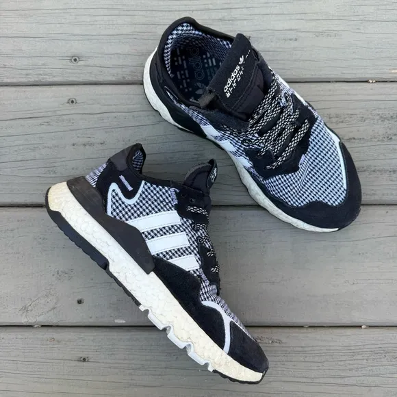 Adidas Nite Jogger in black and white shoes size 8