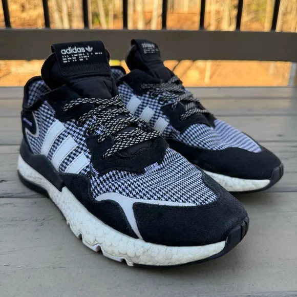 Adidas Nite Jogger in black and white shoes size 8