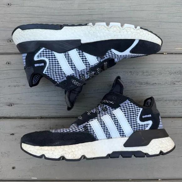Adidas Nite Jogger in black and white shoes size 8
