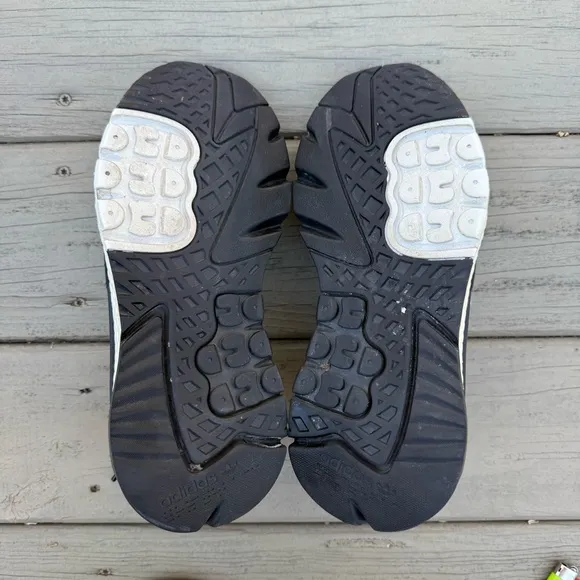 Adidas Nite Jogger in black and white shoes size 8