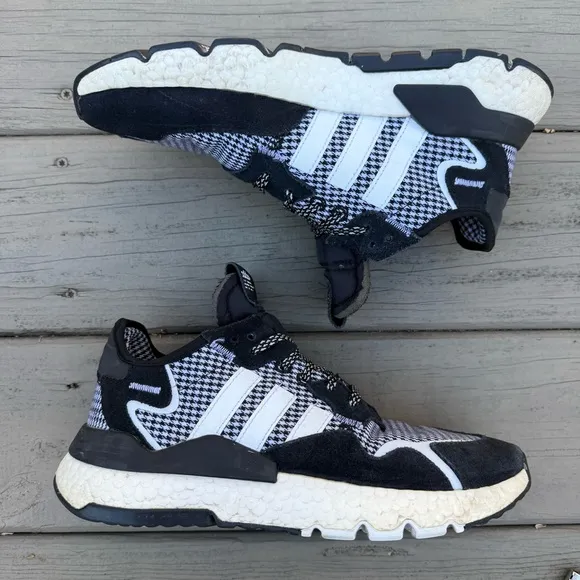 Adidas Nite Jogger in black and white shoes size 8