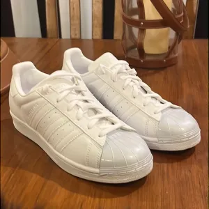 Adidas Superstar Glossy Toe Shoes Sneakers New BB0683 Womens Size 7.5