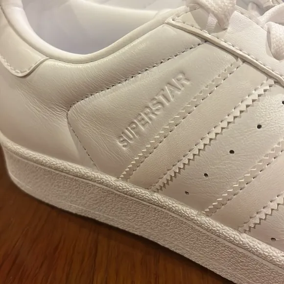 Adidas Superstar Glossy Toe Shoes Sneakers New BB0683 Womens Size 8