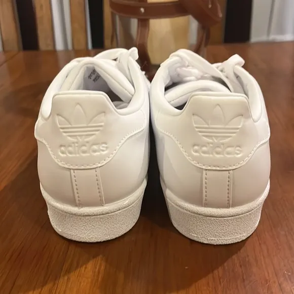 Adidas Superstar Glossy Toe Shoes Sneakers New BB0683 Womens Size 8