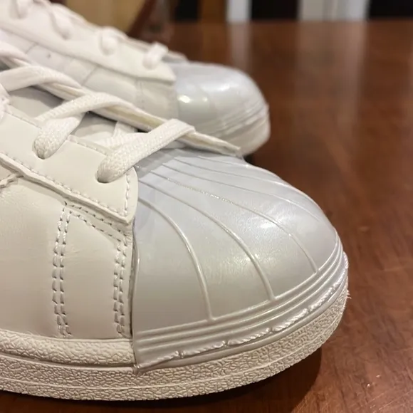 Adidas Superstar Glossy Toe Shoes Sneakers New BB0683 Womens Size 8
