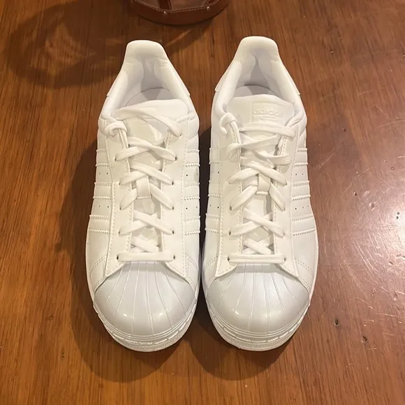 Adidas Superstar Glossy Toe Shoes Sneakers New BB0683 Womens Size 8
