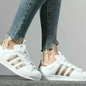 ADIDAS SUPERSTAR shoes Sneakers white/gold women's size 5.5