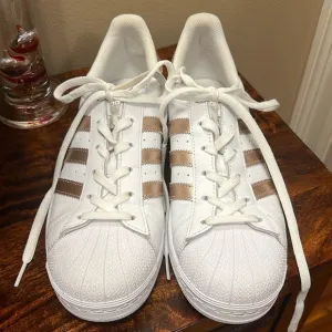 Adidas Superstars Tennis Shoes in White Copper Metallic, Size 8