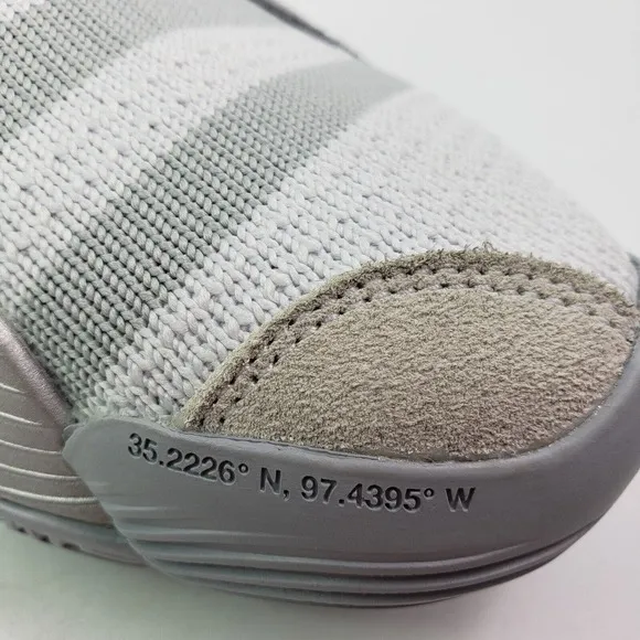 Adidas Trae Young 2 Mens Size 10 Grey Silver Basketball Sneaker Shoes HQ0997