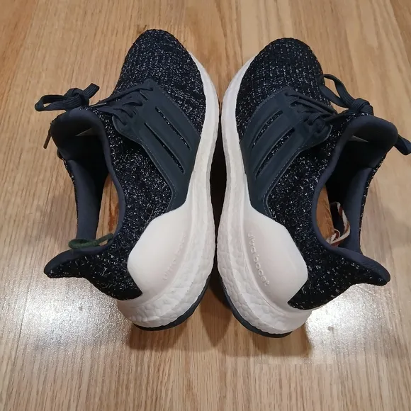 Adidas UltraBoost 4.0 Comfort/Lifestyle Athletic Shoes Size 8.5 for Women