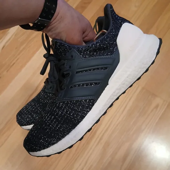 Adidas UltraBoost 4.0 Comfort/Lifestyle Athletic Shoes Size 8.5 for Women