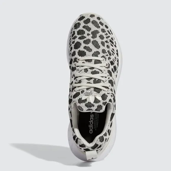 Adidas Women's Swift Run 22 Sneaker
