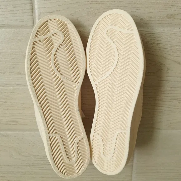 adidas x Pharrell Williams Superstar Primeknit cream shell toe sneakers Size 8