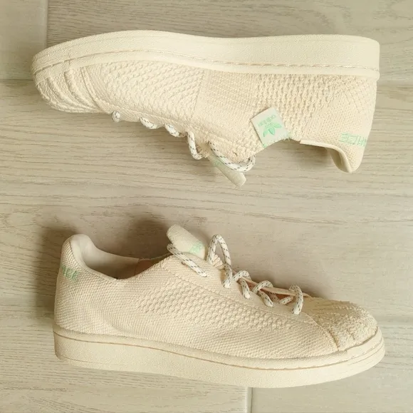 adidas x Pharrell Williams Superstar Primeknit cream shell toe sneakers Size 8