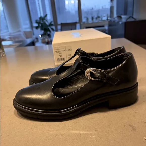 Aeyde Mary Jane Black Leather shoes