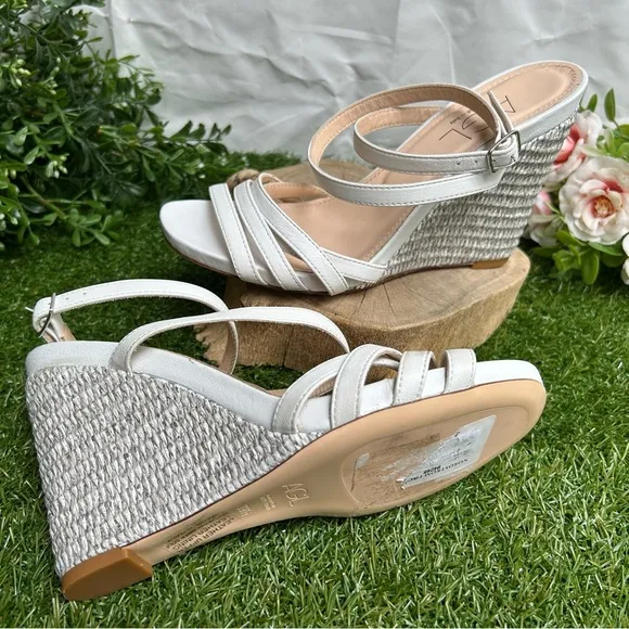 AGL Dora Ankle Strap Wedge Sandal, White-plumba US 9.5 /39.5 EU NEW