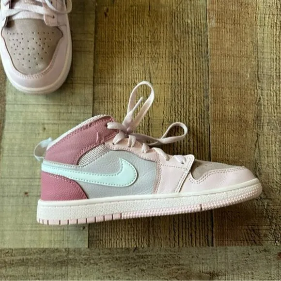 Air Jordan 1 Mid Digital Pink Size 4Y CW5379-600