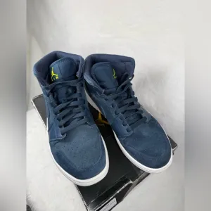 Air Jordan 1 Mid Obsidian Suede Leather Navy Blue Size 9 554724-421