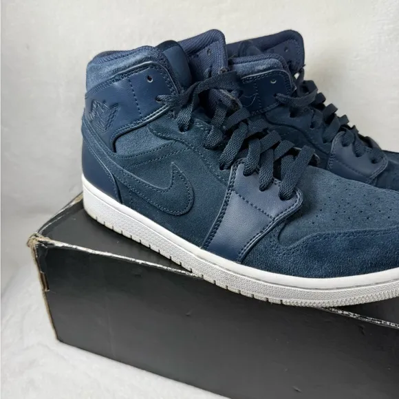 Air Jordan 1 Mid Obsidian Suede Leather Navy Blue Size 9 554724-421