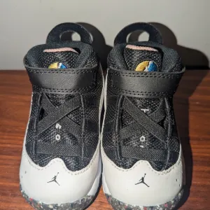 Air Jordan 6 RINGS TD DV3179-100 Toddlers Size 4c