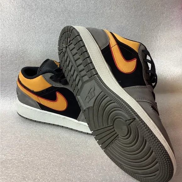 Air Jordan nike’s boy’s Black and Gray Sneakers