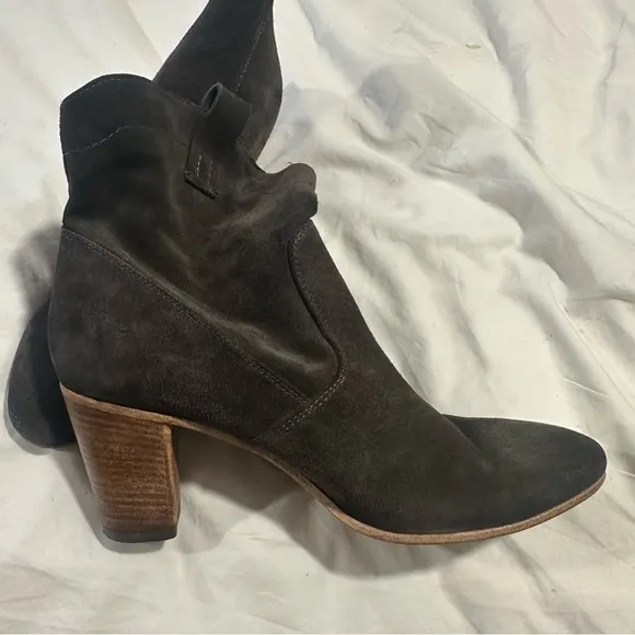 ALBERTO FERMANI Italy CHIARA Ankle Boot Suede Leather size 41 reg $495