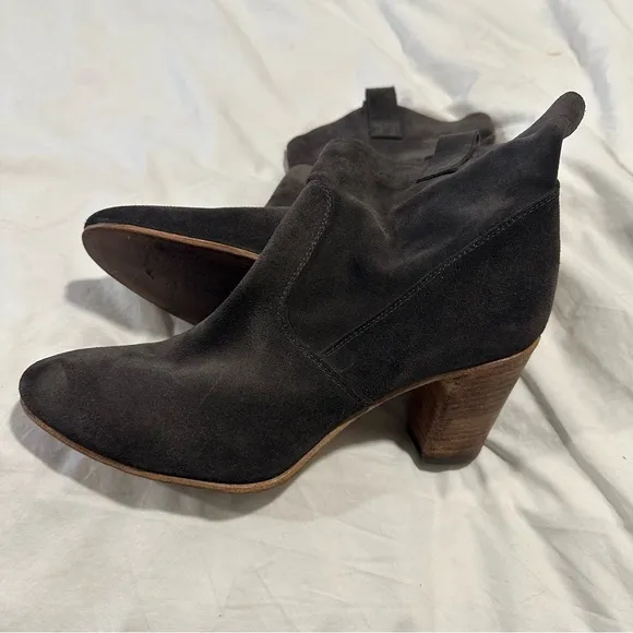 ALBERTO FERMANI Italy CHIARA Ankle Boot Suede Leather size 41 reg $495