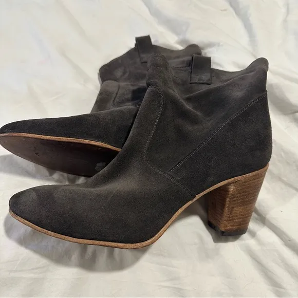 ALBERTO FERMANI Italy CHIARA Ankle Boot Suede Leather size 41 reg $495