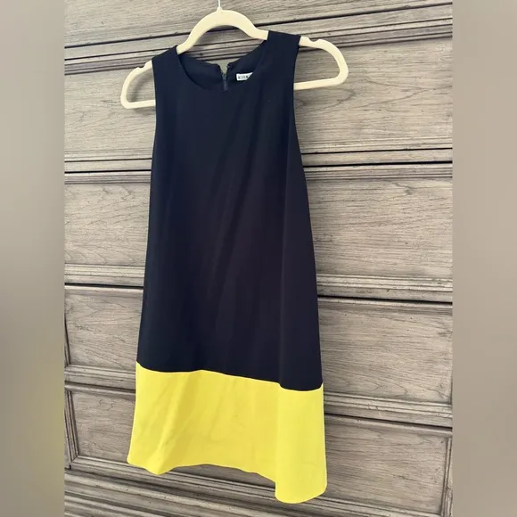 Alice   Olivia Dorma Dress Black Lemon Yellow Sleeveless Sheath Mini LBD