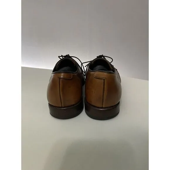 Allen Edmonds Shoes Men 9 3E EEE Clifton Walnut Brown Cap-Toe‎ Leather Oxford