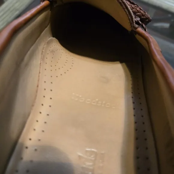 Allen Edmonds Woodstock mens shoes.  size 11 C, Asking $57.00