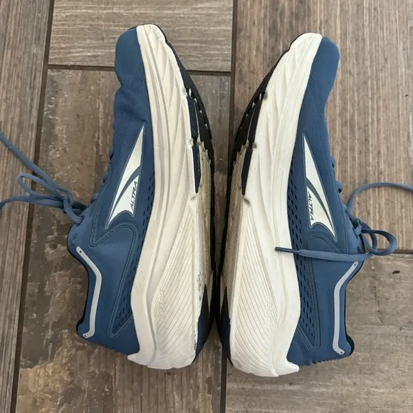 Altra Men's Via Olympus Running shoes size 10.5