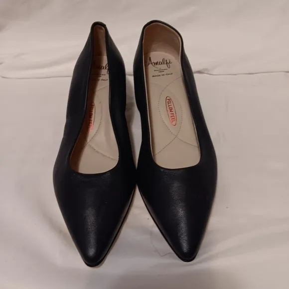 Amalfi by Rangoni Women’s Shoes Navy Blue Pointed Toes Block Heels Size 4.5