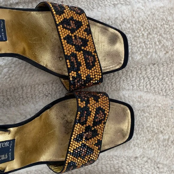 ANDREA PFISTER | Elegant Gold and Black Women's Sandals