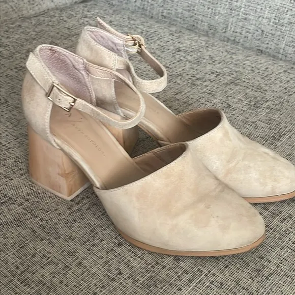 Anthropologie Meredith Block Heel Suede Shoes Size 7.5