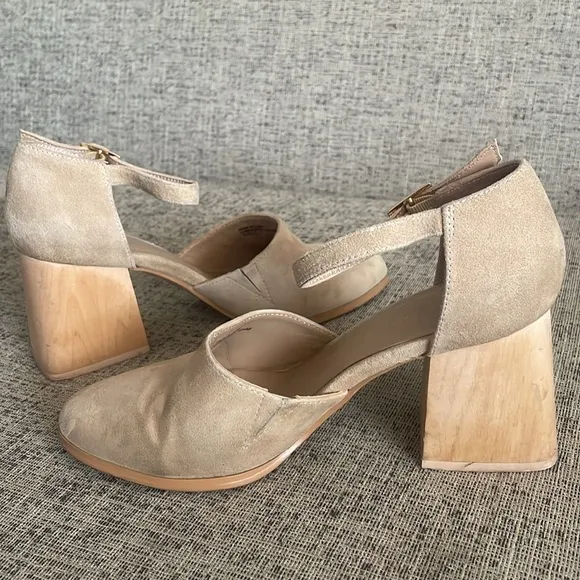 Anthropologie Meredith Block Heel Suede Shoes Size 7.5